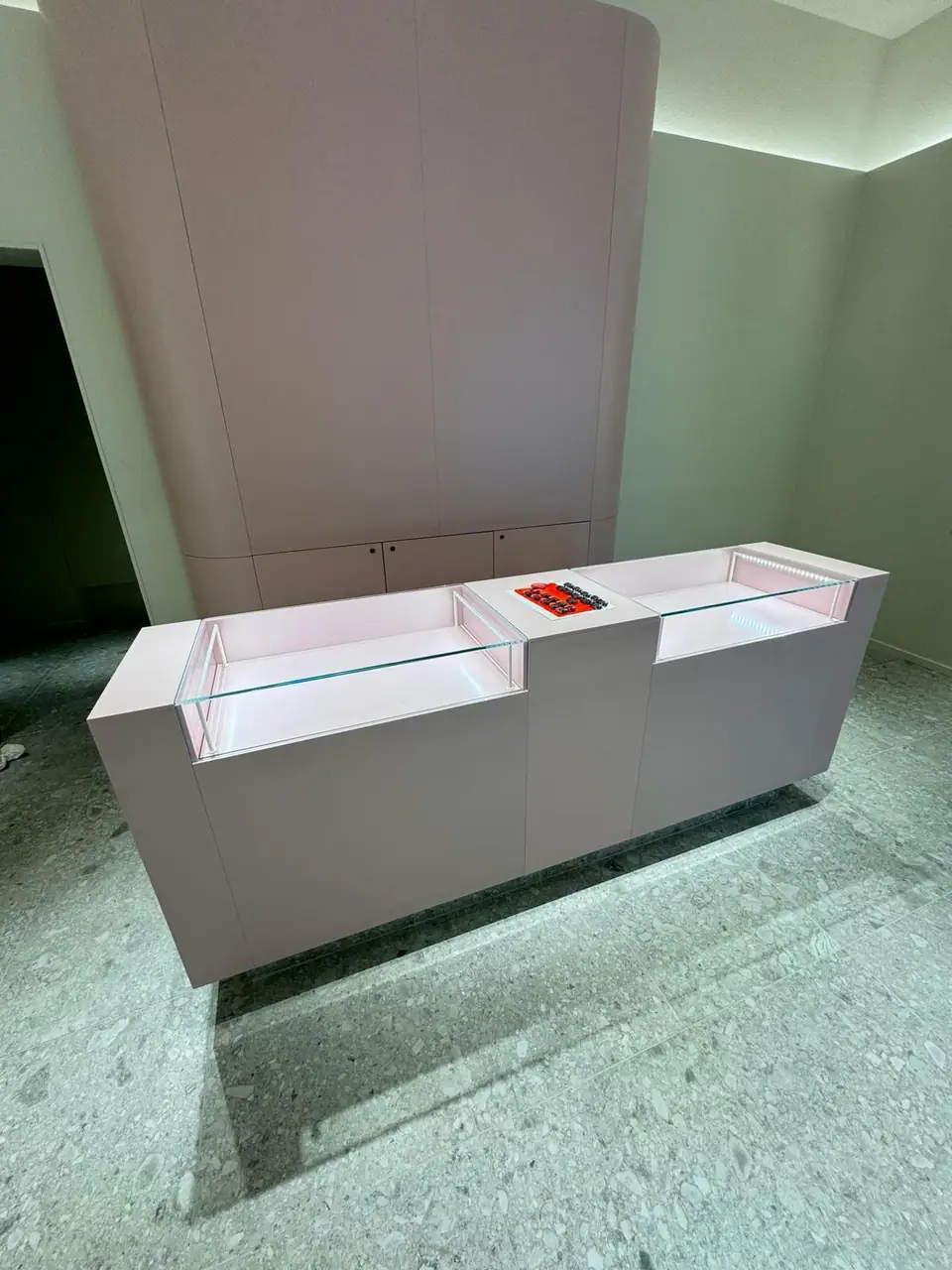 Post-construction final clean of a commercial space – photo 31