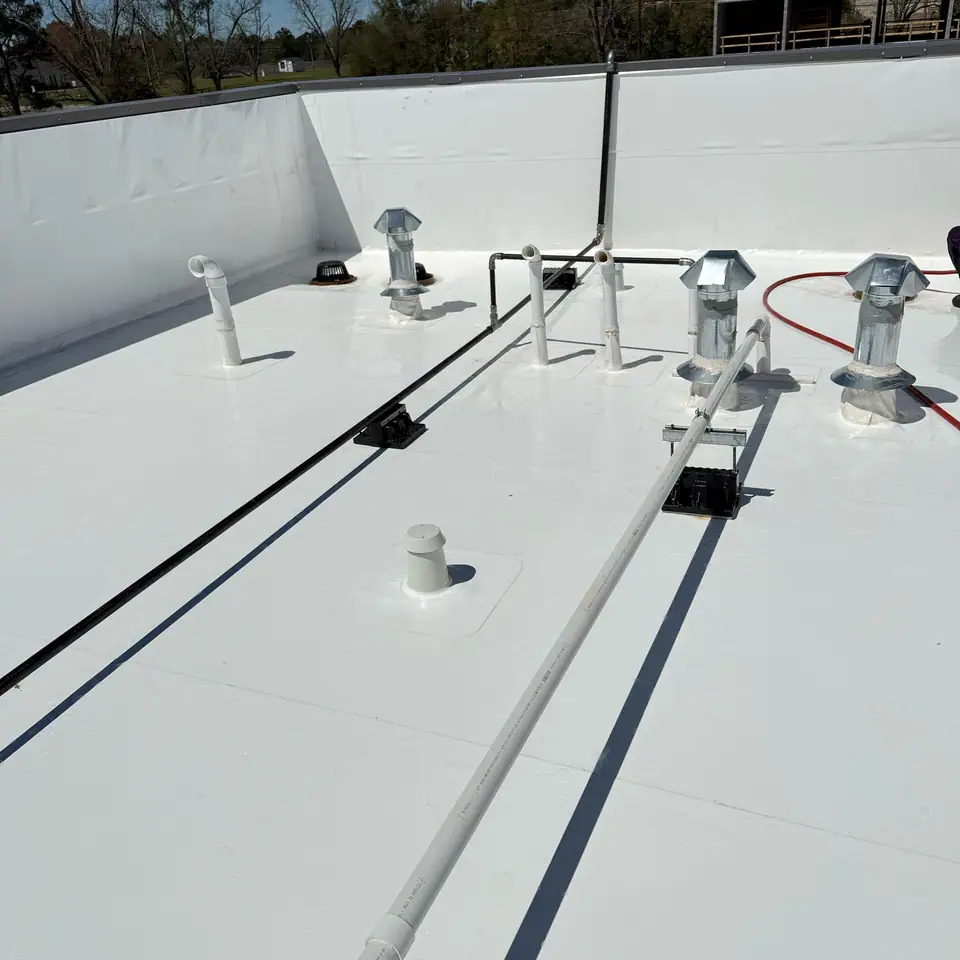 Post-construction final clean of a commercial space – photo 41
