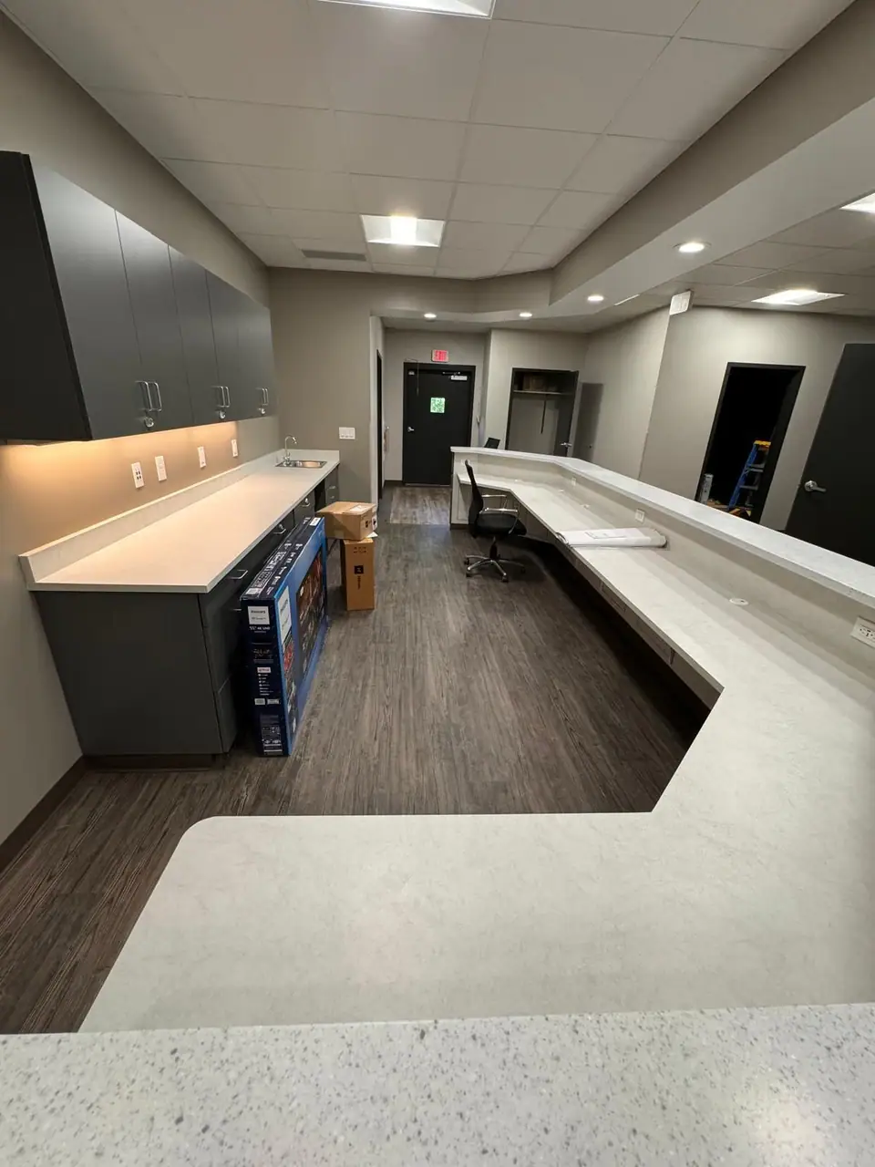 Post-construction final clean of a commercial space – photo 5